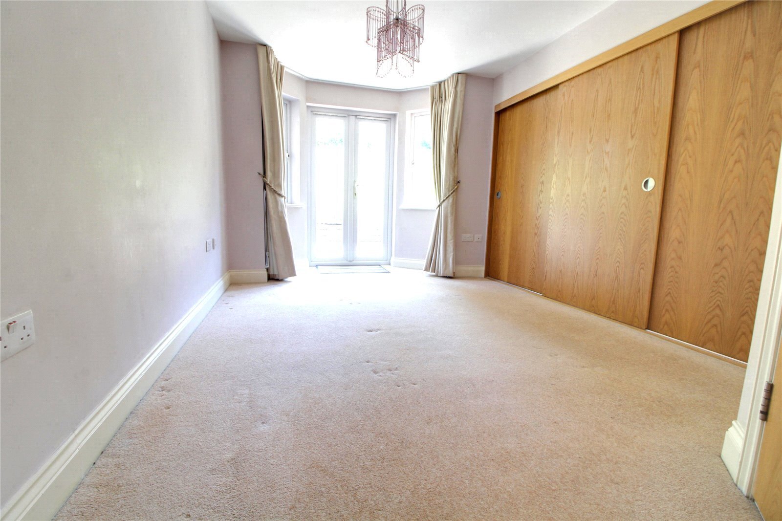 Slades Hill, Enfield, Middlesex, EN2 Image 11