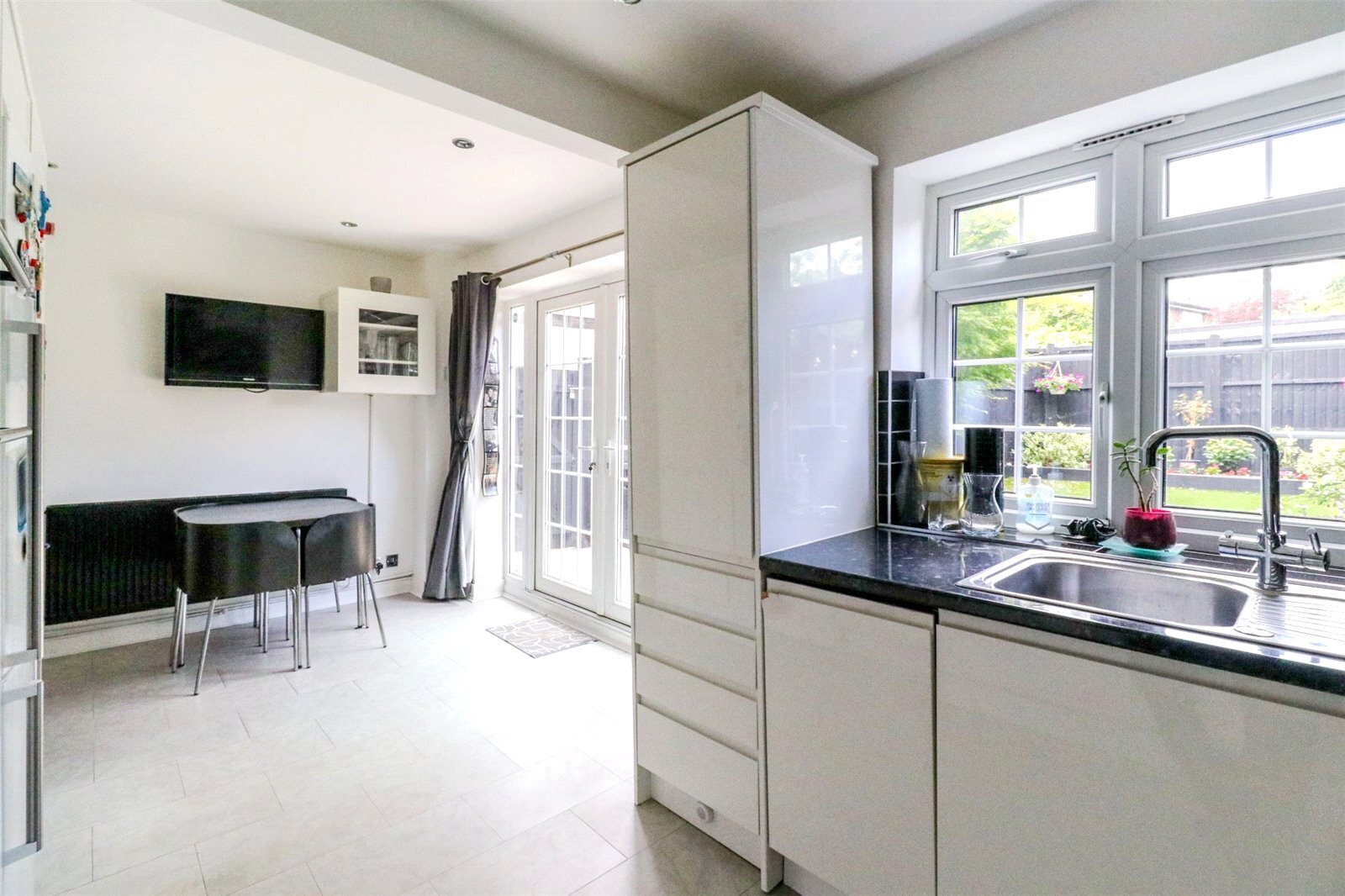 Glebe Avenue, Enfield, Middlesex, EN2 Image 3