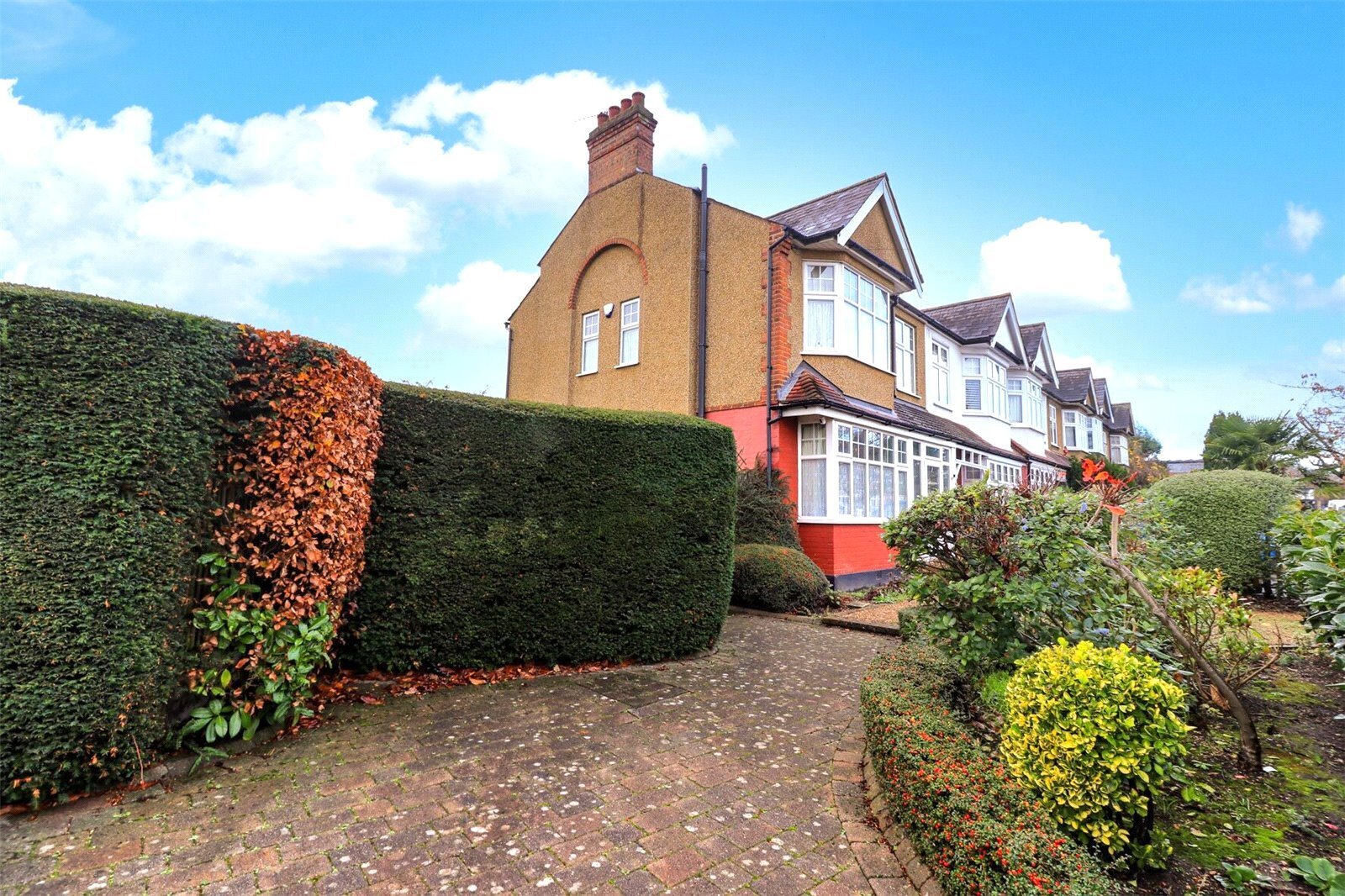 Chase Side Avenue, Enfield, Middlesex, EN2 Image 4