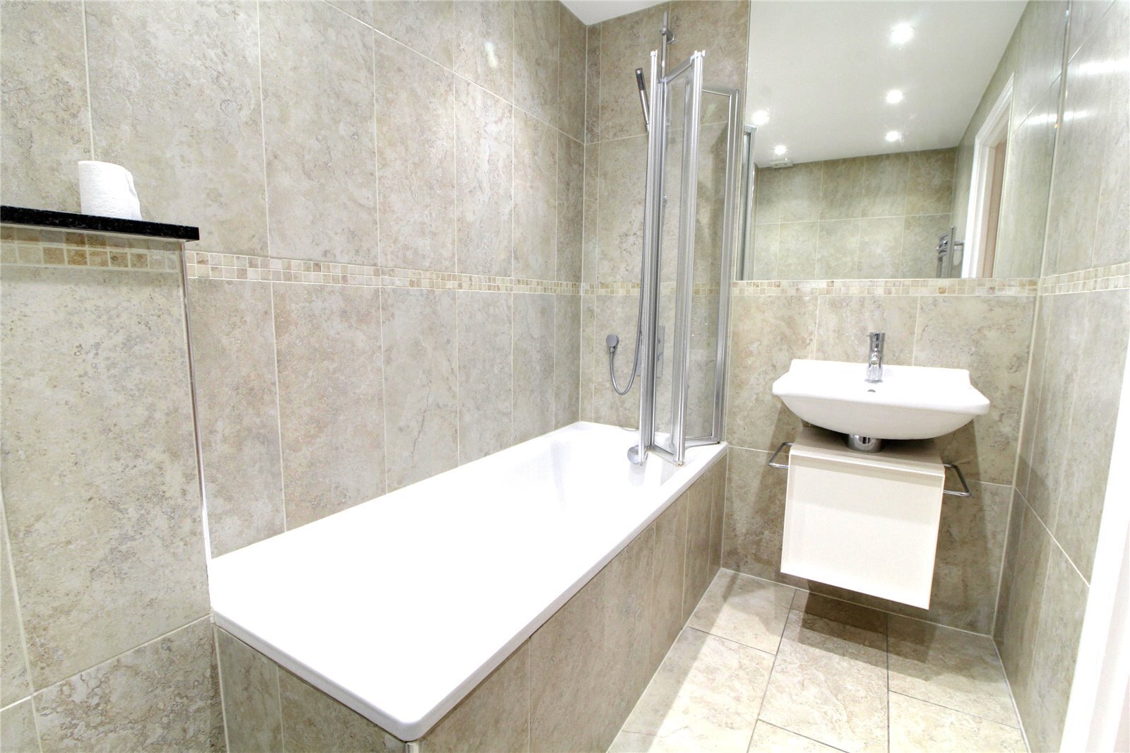 Slades Hill, Enfield, Middlesex, EN2 Image 11