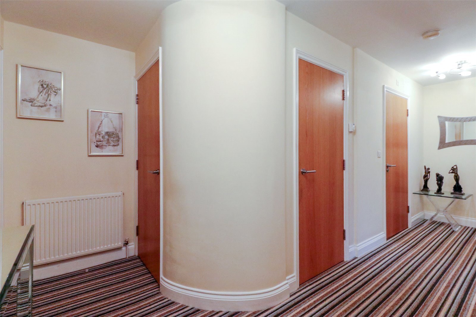 Slades Hill, Enfield, Middlesex, EN2 Image 14
