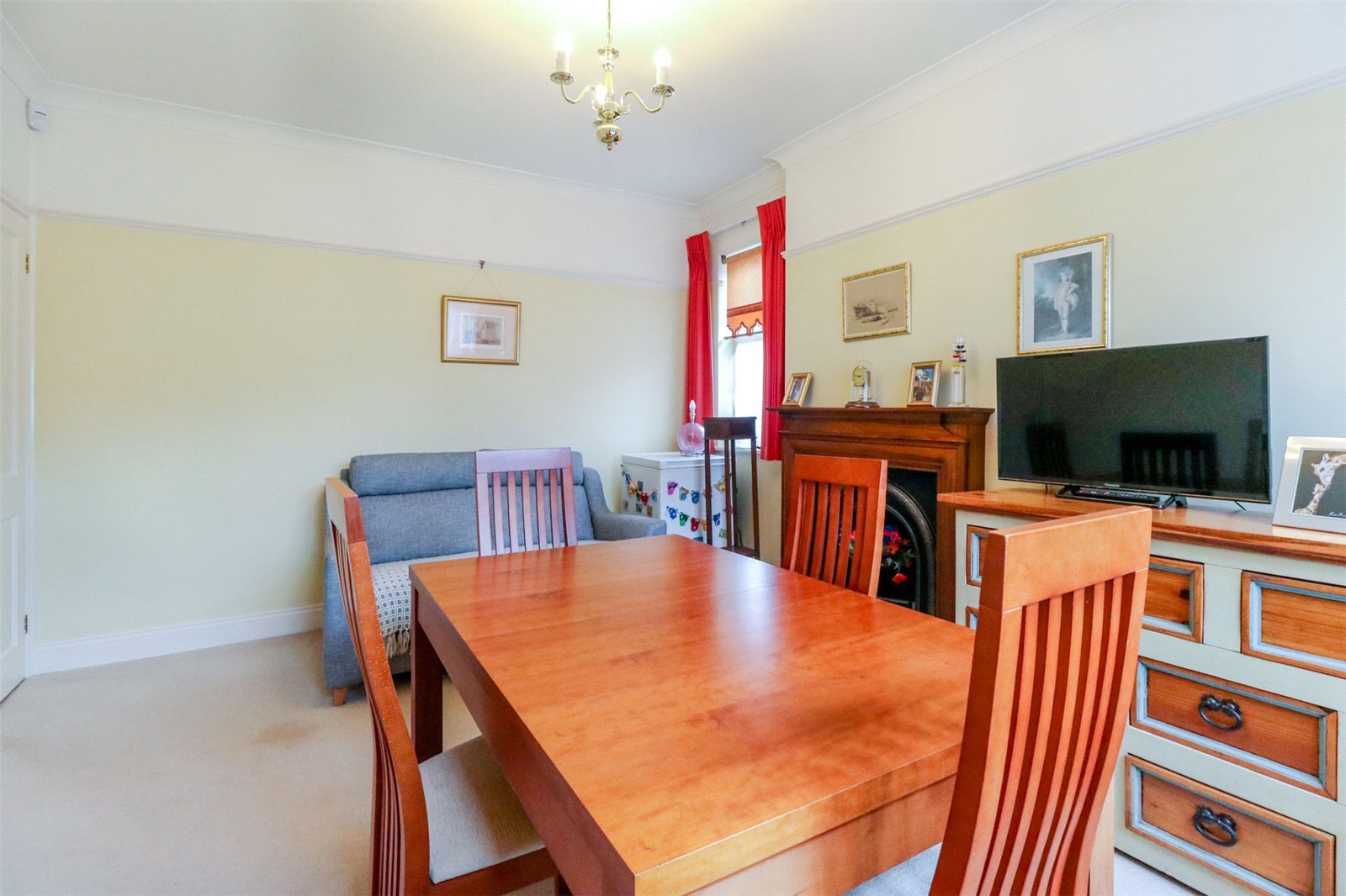 Chase Side Avenue, Enfield, Middlesex, EN2 Image 7