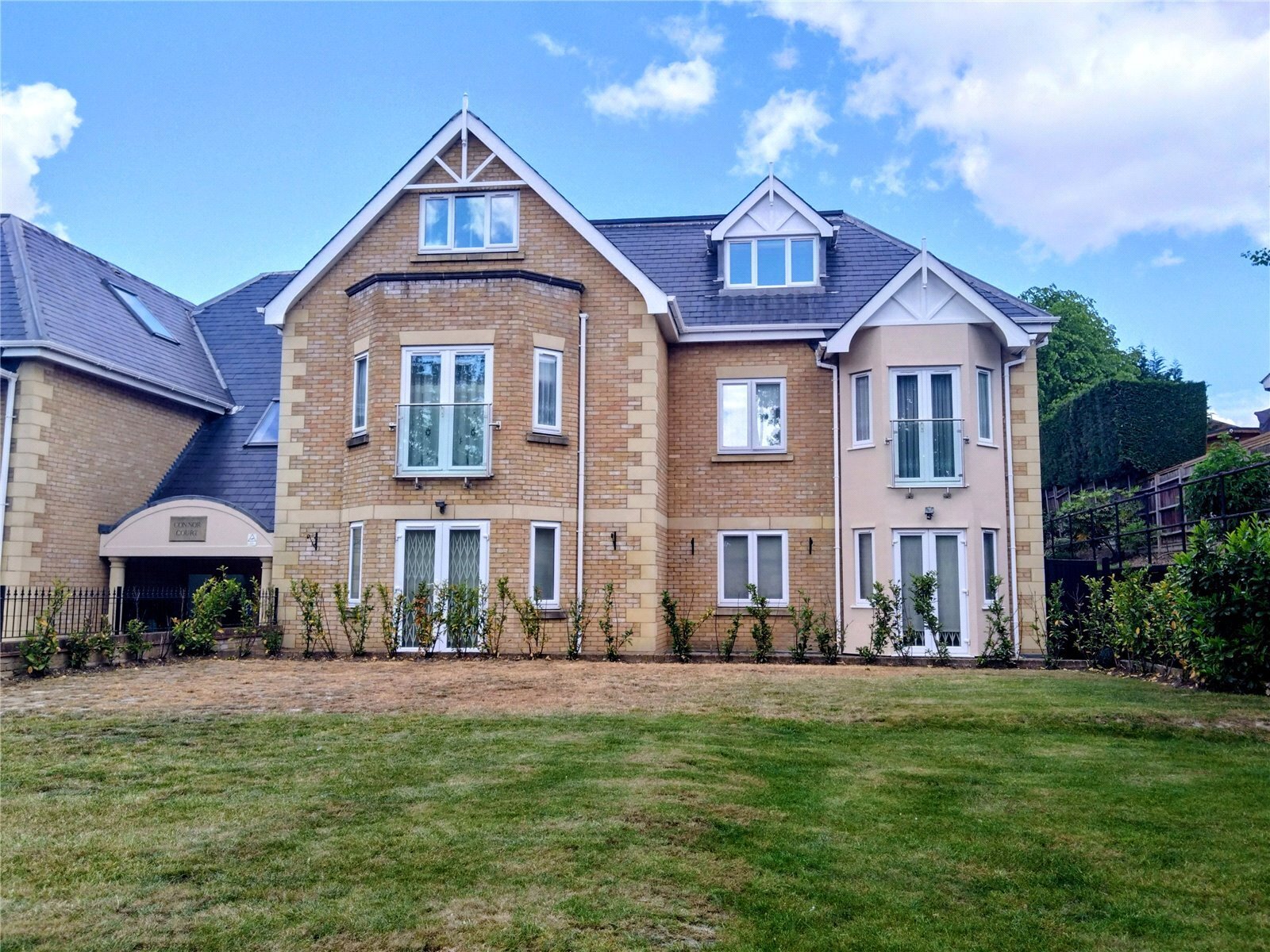 Slades Hill, Enfield, Middlesex, EN2 Image 16