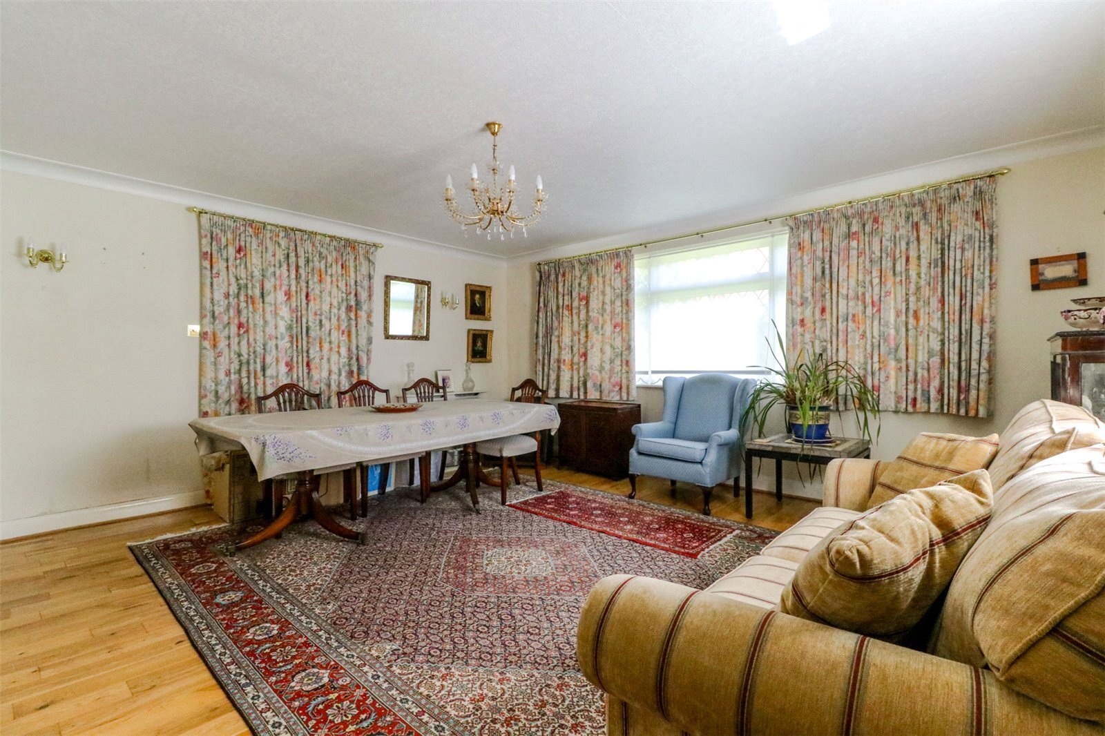 Ridgemount Gardens, Enfield, Middlesex, EN2 Image 10