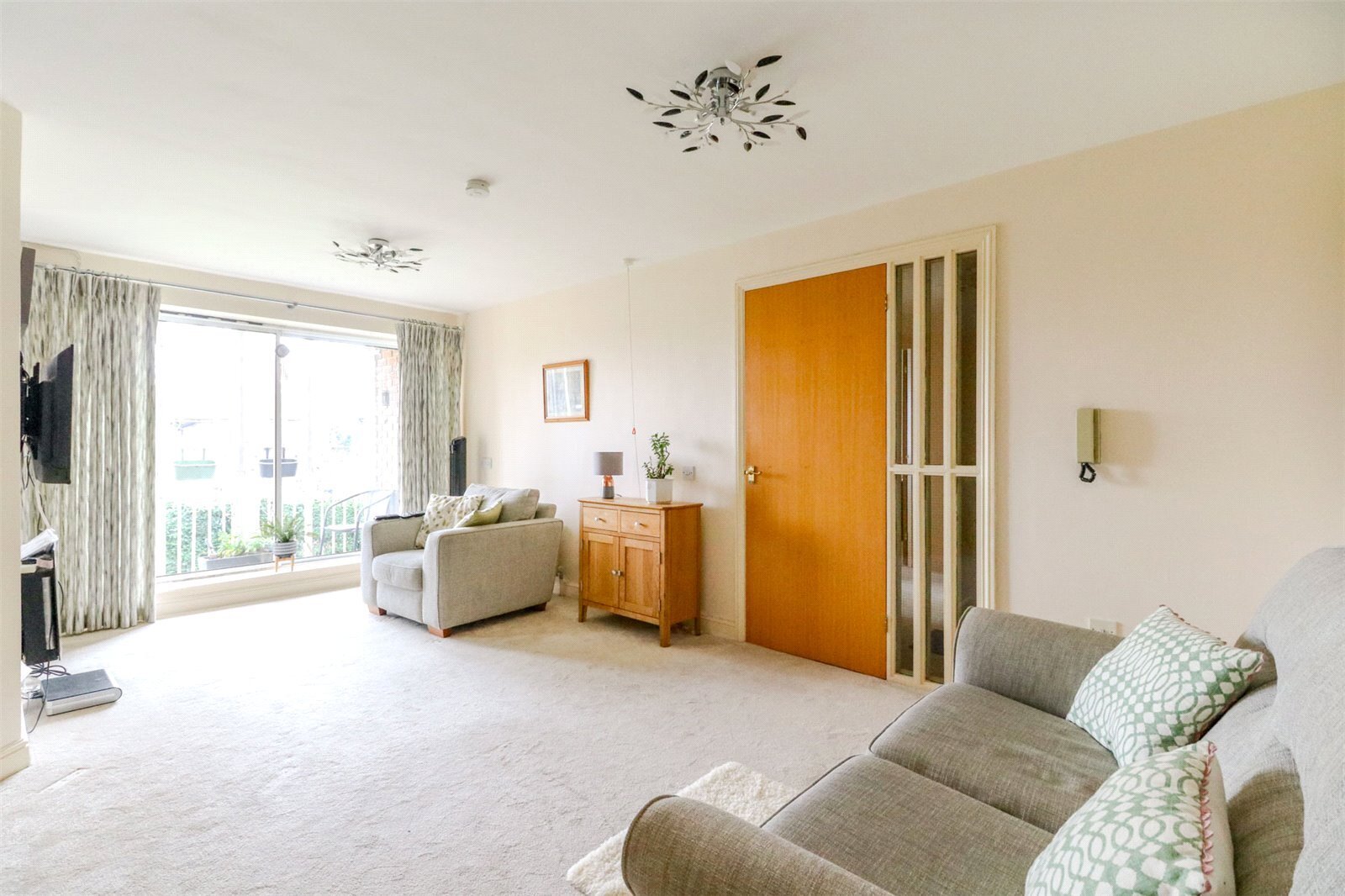 Cavell Drive, Enfield, Middlesex, EN2 Image 4