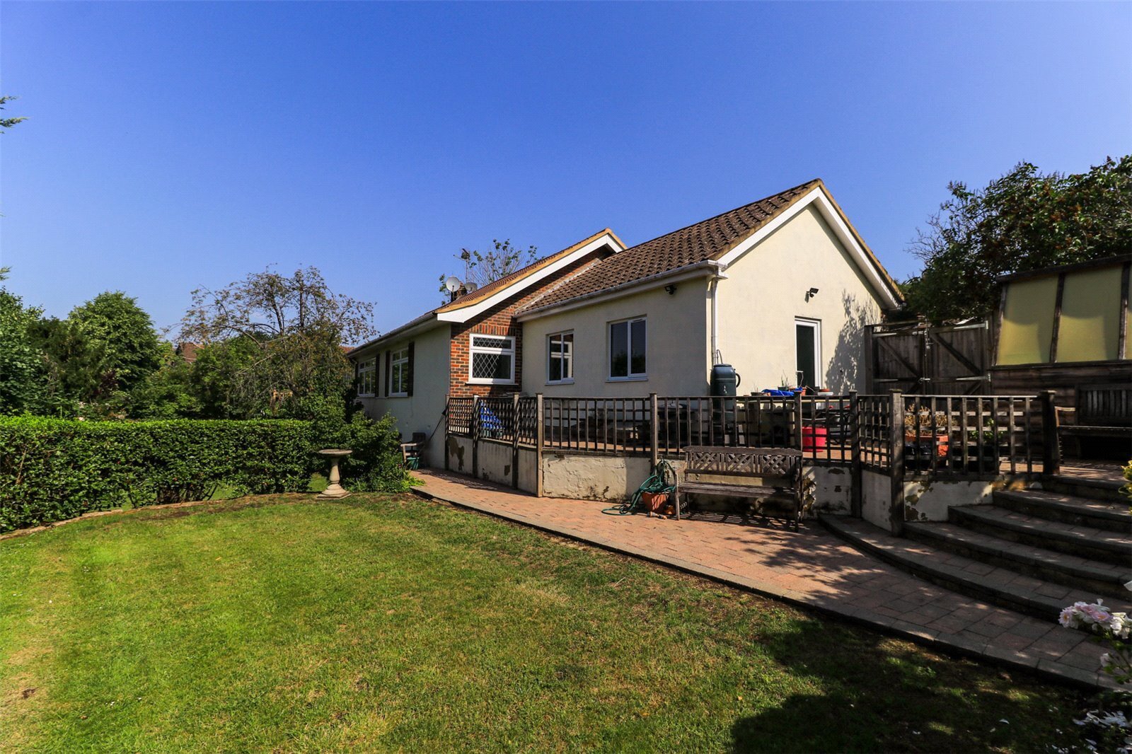 Ridgemount Gardens, Enfield, Middlesex, EN2 Image 19