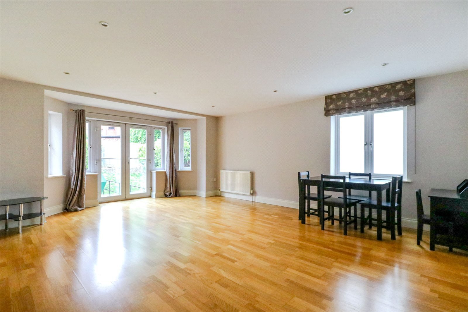 Slades Hill, Enfield, Middlesex, EN2 Image 4