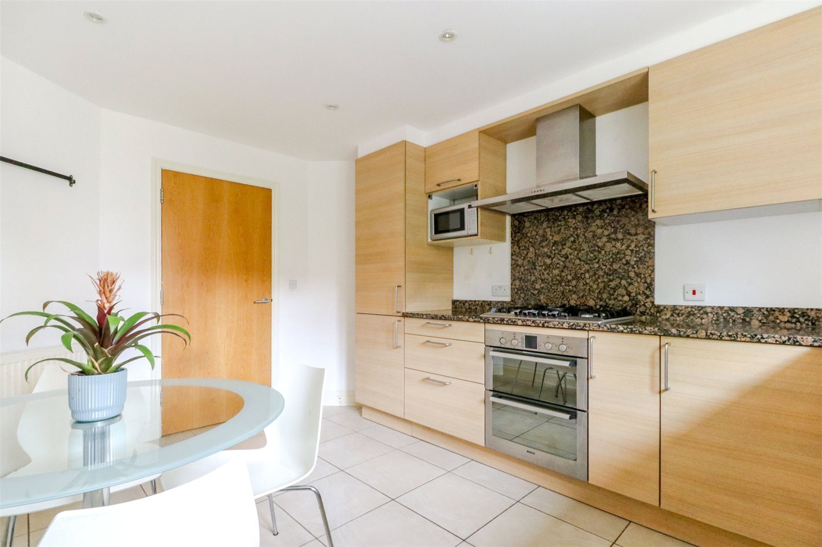Slades Hill, Enfield, Middlesex, EN2 Image 7