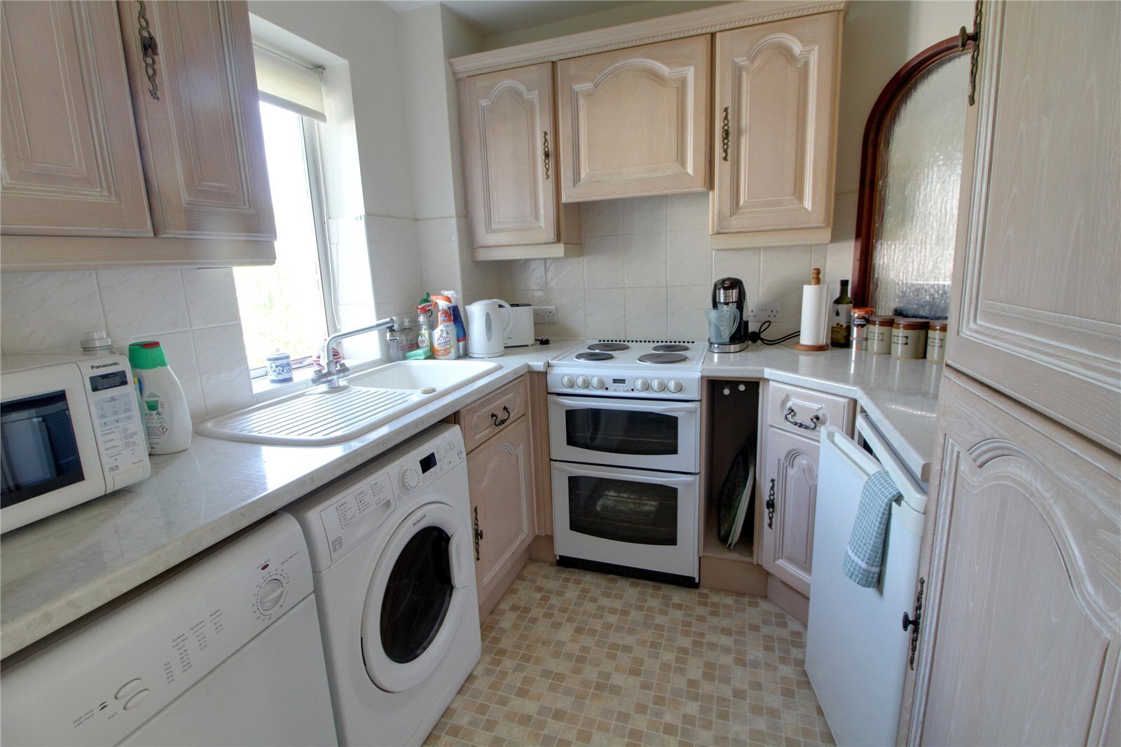 Cavell Drive, Enfield, Middlesex, EN2 Image 5