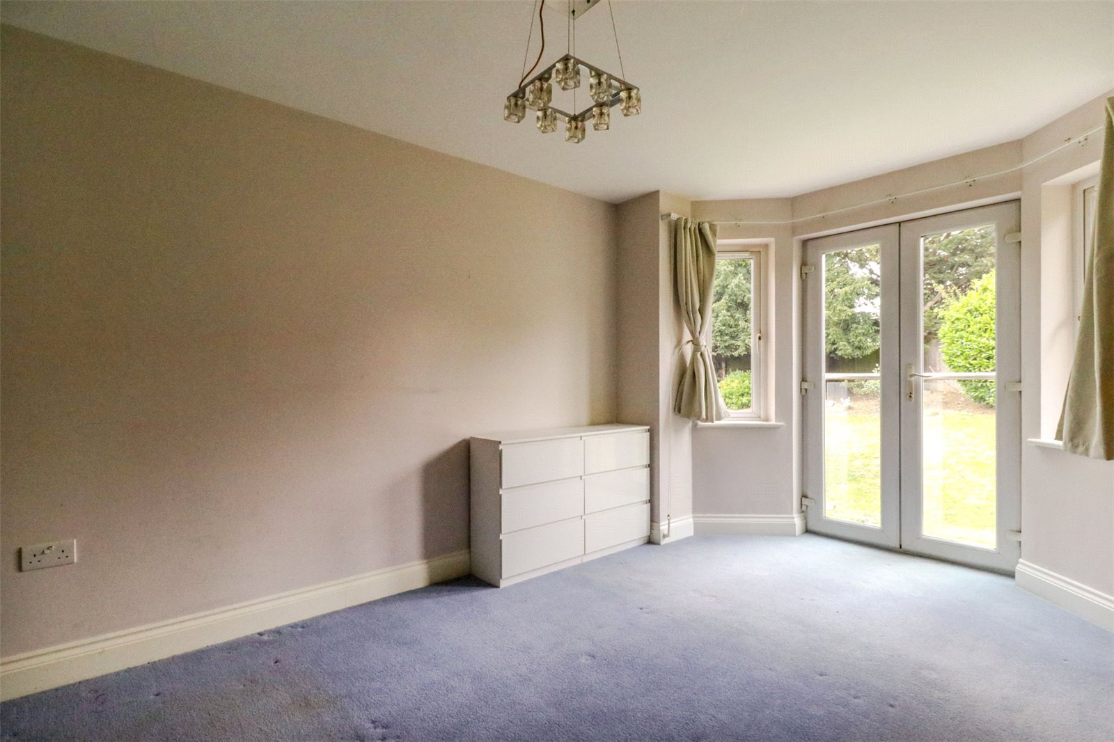 Slades Hill, Enfield, Middlesex, EN2 Image 9