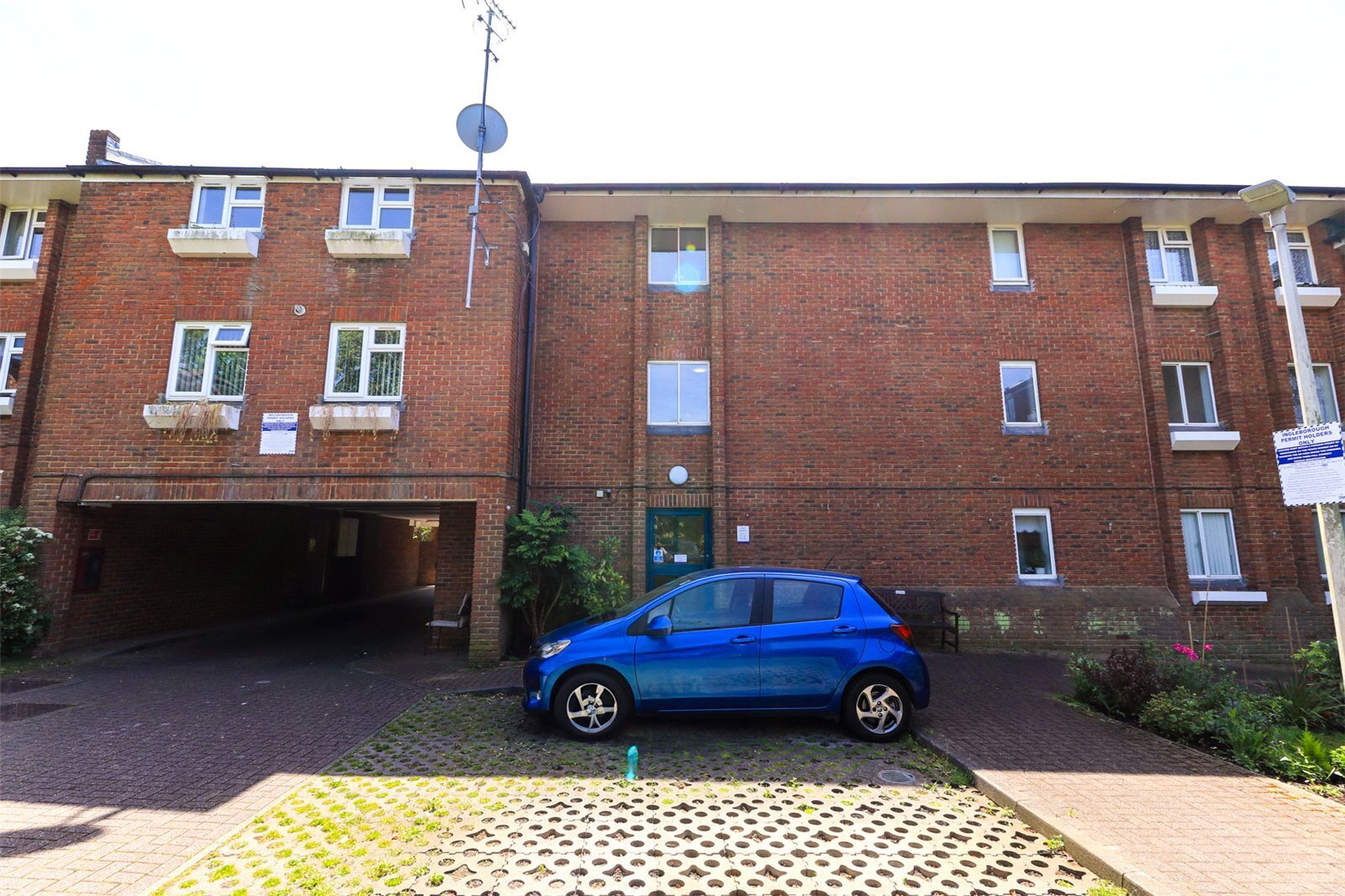 Cavell Drive, Enfield, Middlesex, EN2 Image 13