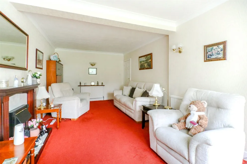Property carousel item 6