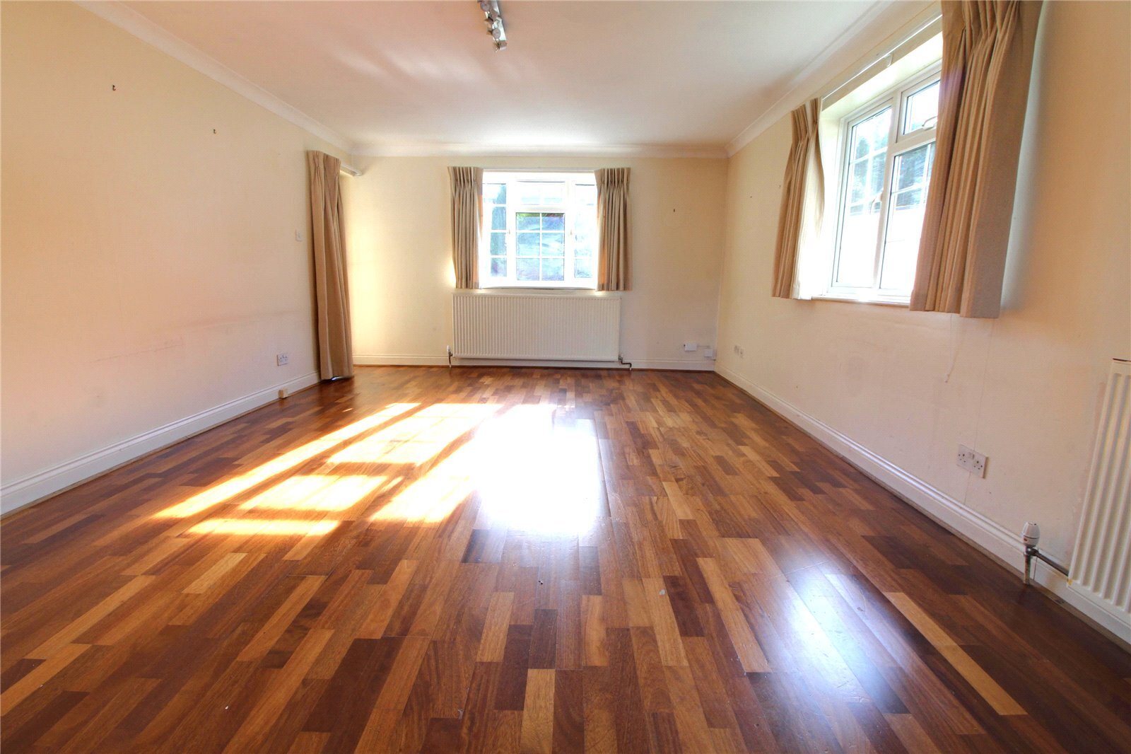 McAdam Drive, Enfield, Middlesex, EN2 Image 3
