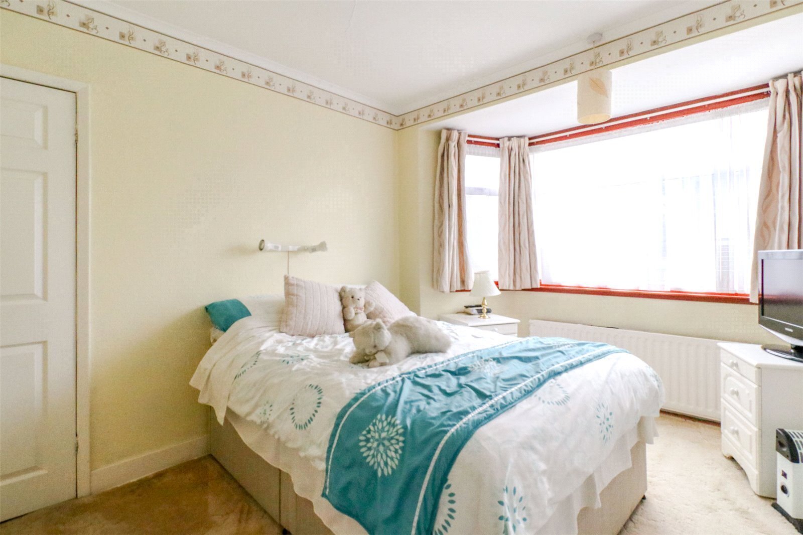 Lonsdale Drive, Enfield, Middlesex, EN2 Image 10