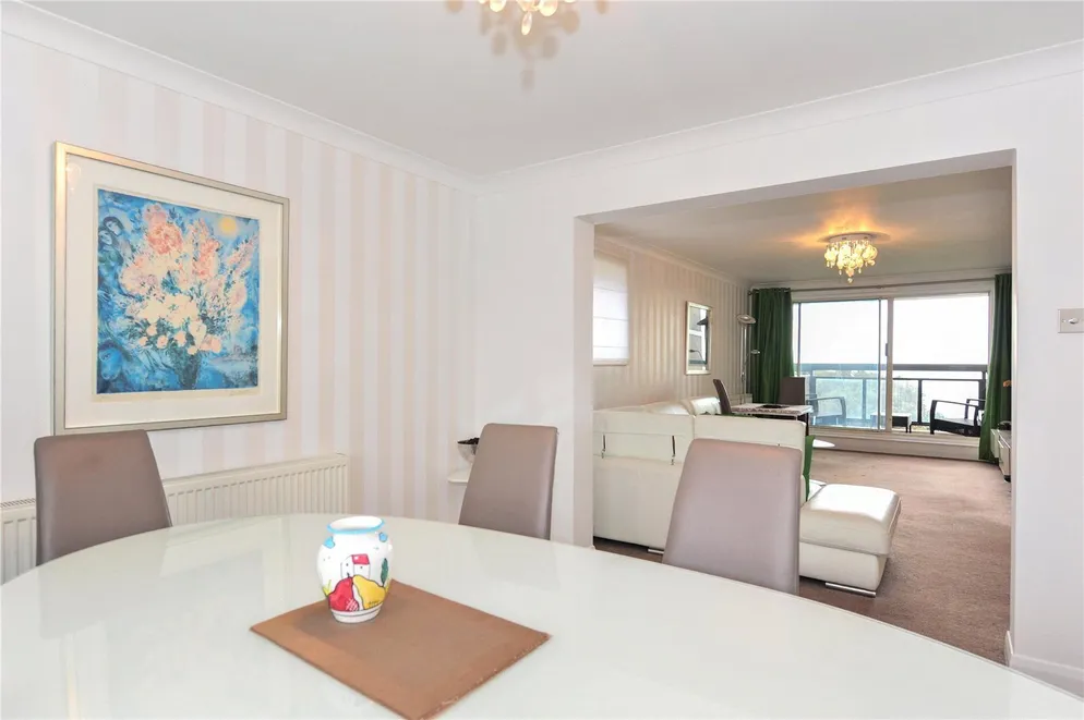 Property carousel item 4