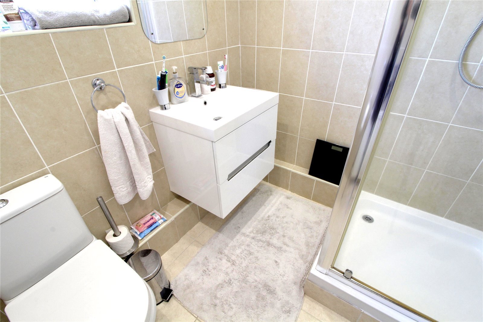 The Grove, Enfield, Middlesex, EN2 Image 15