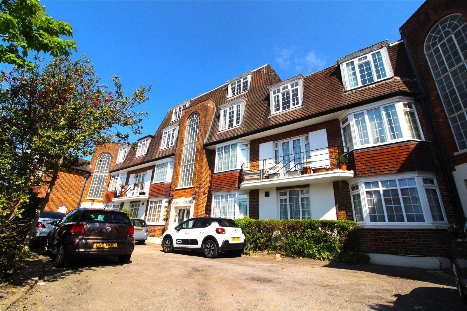 Crown Lane, London, N14 Image 1