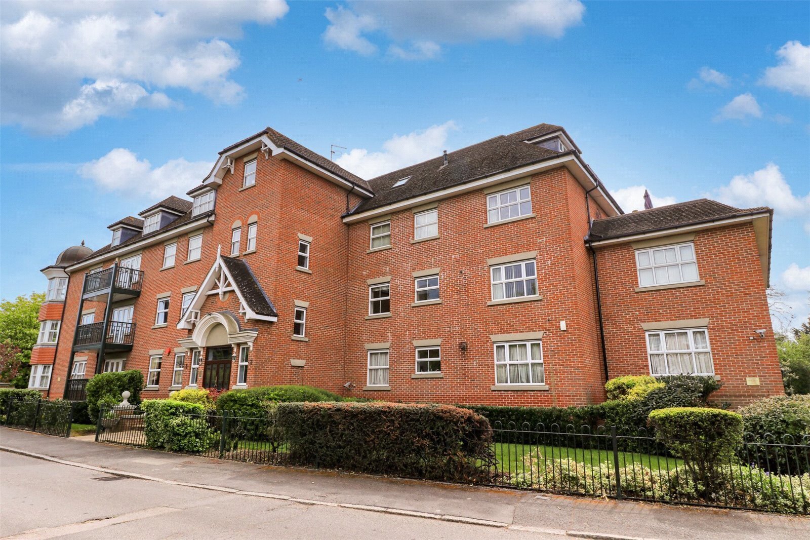 The Ridgeway, Enfield, Middlesex, EN2 Image 1
