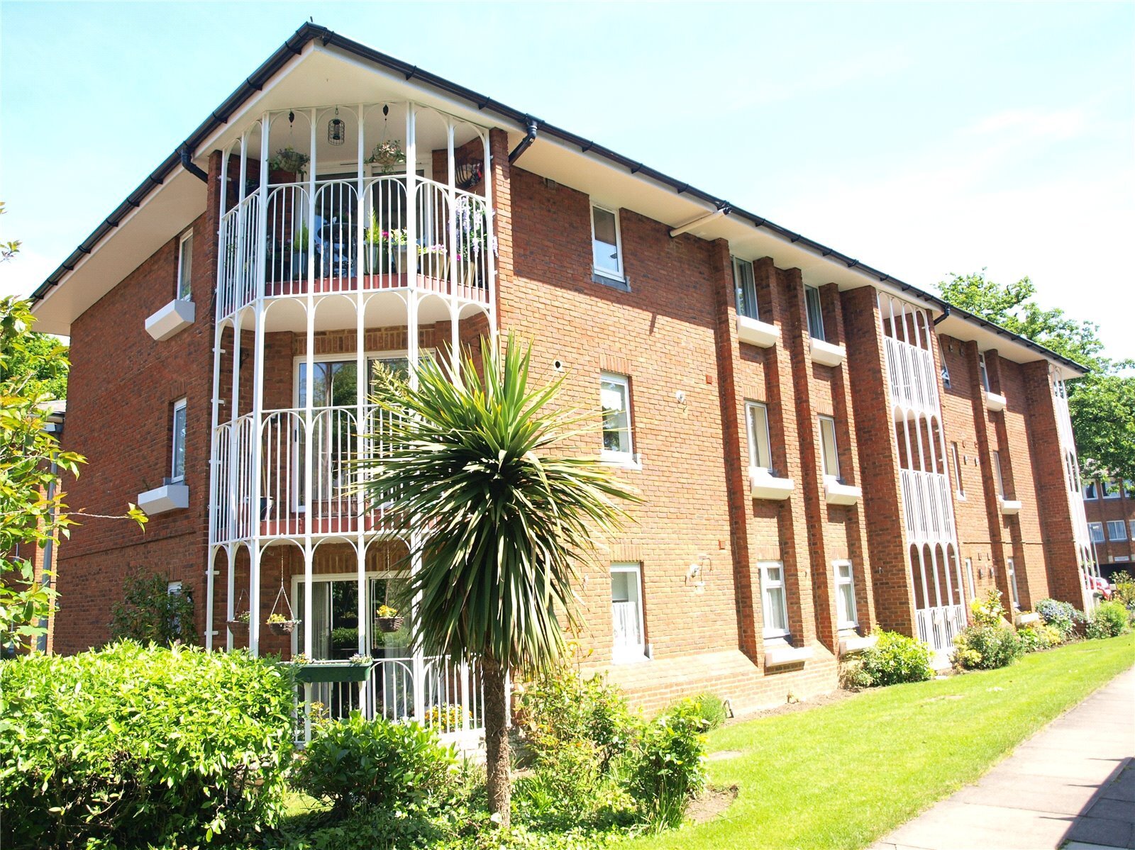 Cavell Drive, Enfield, Middlesex, EN2 Image 1