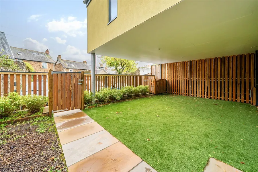 Property Image 16
