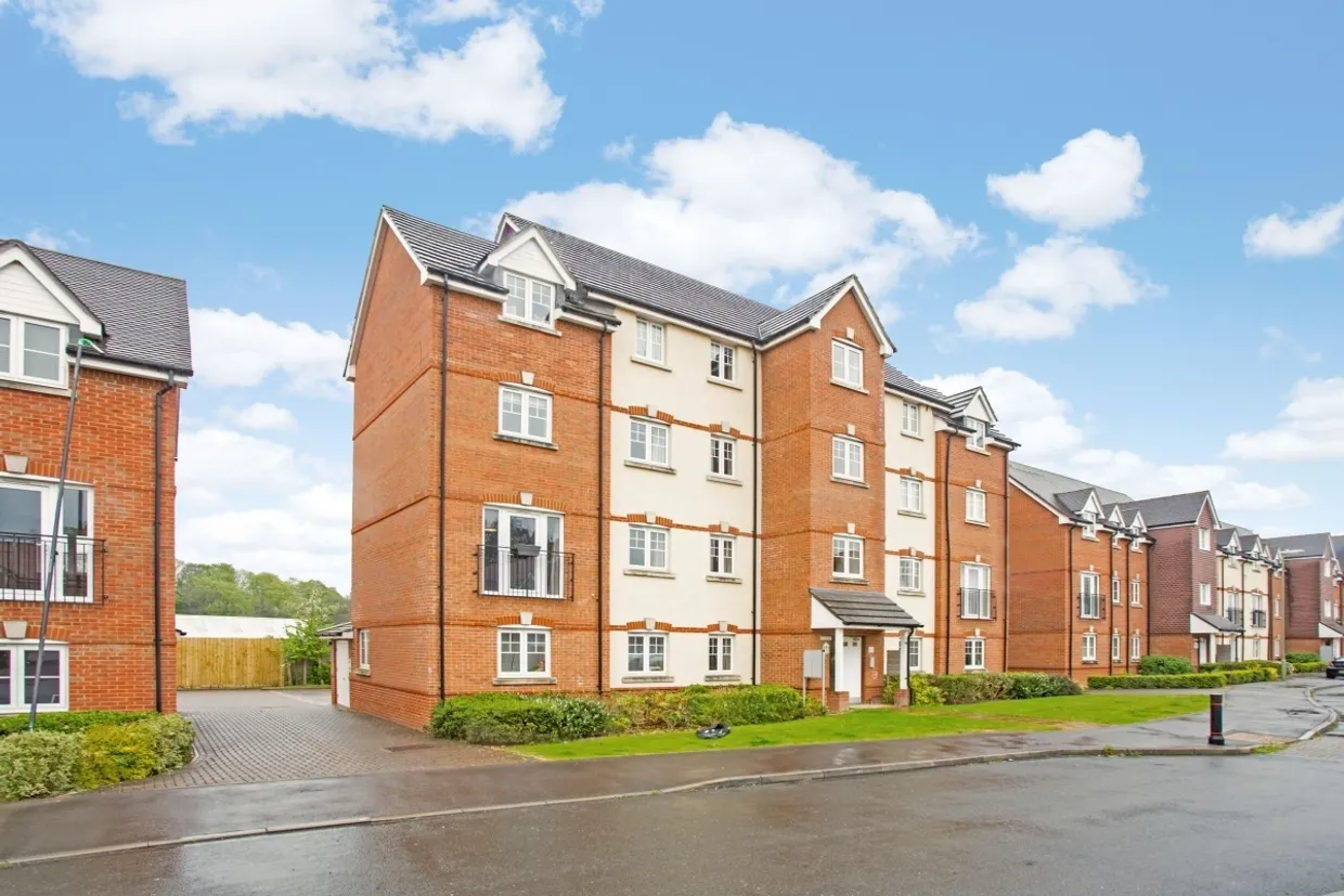 Garstons Way, Holybourne, GU34 photo 1