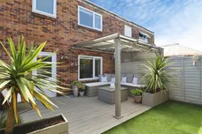 Aeron Close, Barry
