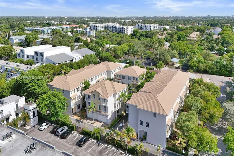 2726 Old Florida Trail, Wilton Manors, FL 33334