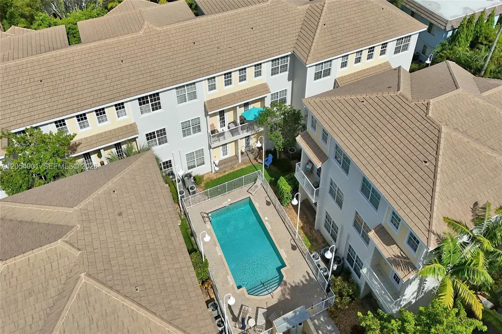 2726 Old Florida Trail, Wilton Manors, FL 33334