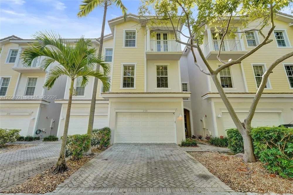 2726 Old Florida Trail, Wilton Manors, FL 33334