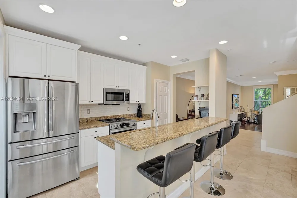 2726 Old Florida Trail, Wilton Manors, FL 33334