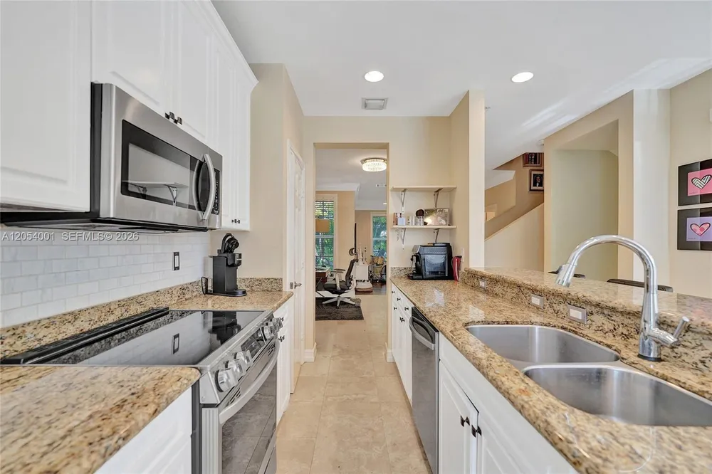 2726 Old Florida Trail, Wilton Manors, FL 33334