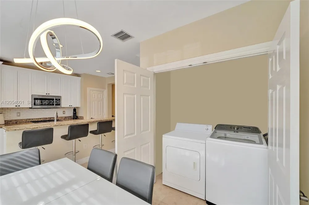 2726 Old Florida Trail, Wilton Manors, FL 33334