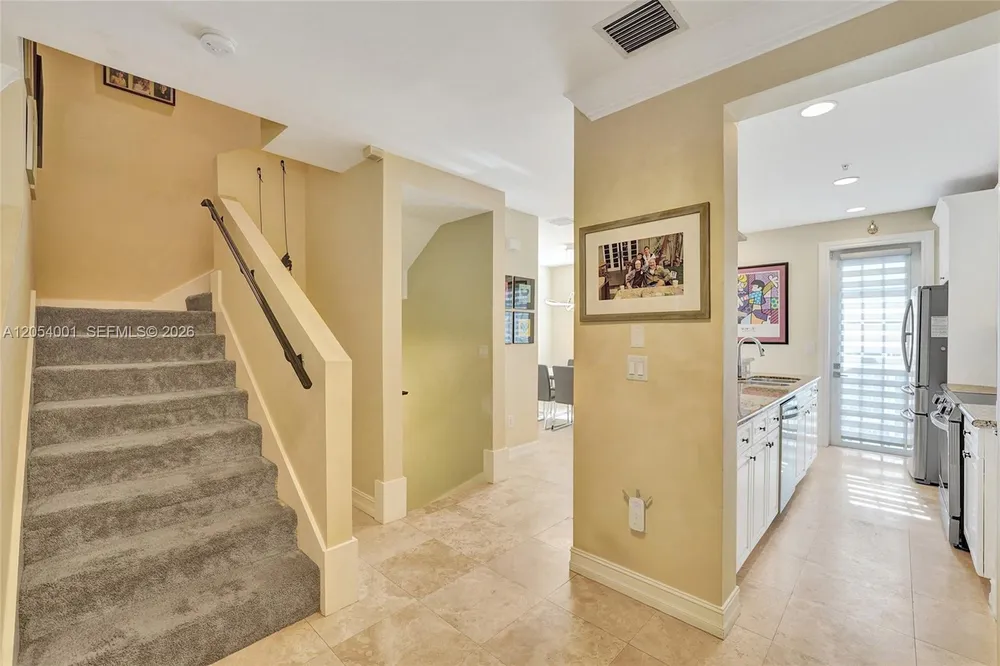 2726 Old Florida Trail, Wilton Manors, FL 33334