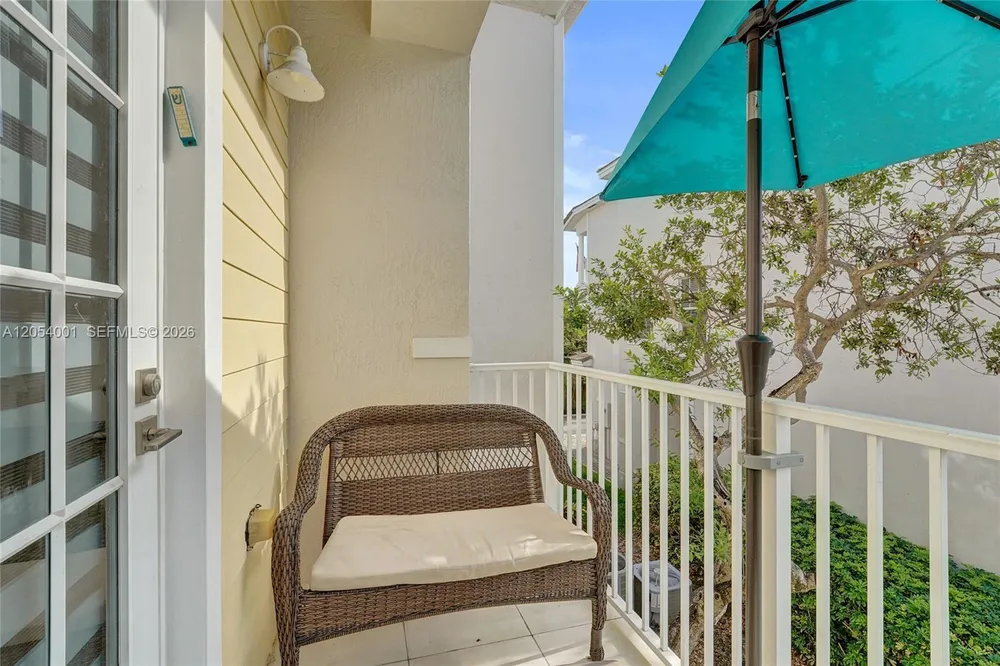 2726 Old Florida Trail, Wilton Manors, FL 33334