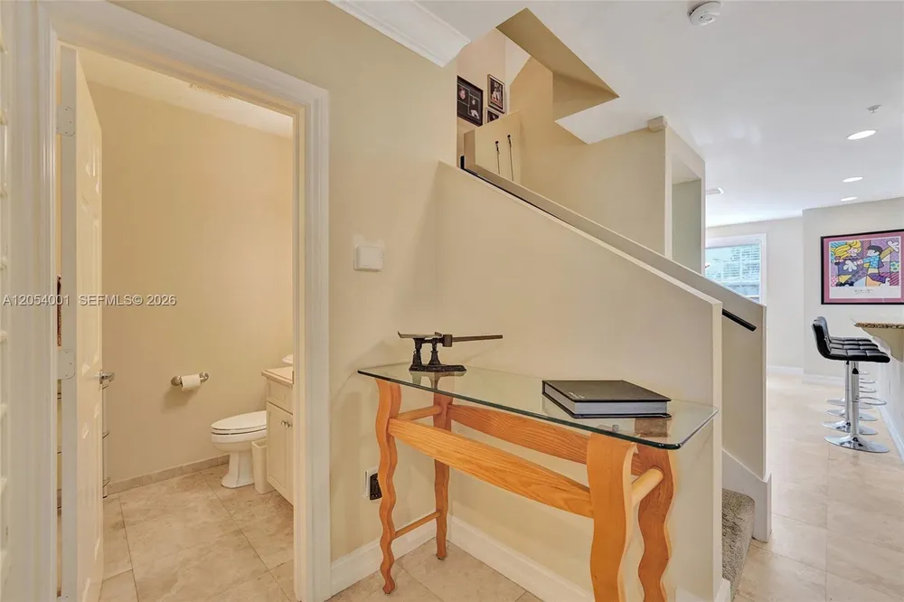 2726 Old Florida Trail, Wilton Manors, FL 33334