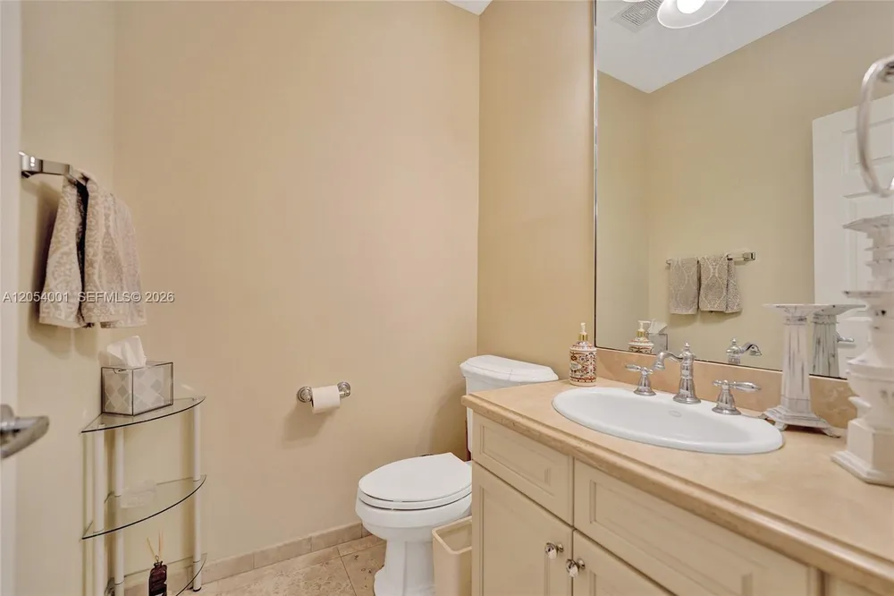 2726 Old Florida Trail, Wilton Manors, FL 33334