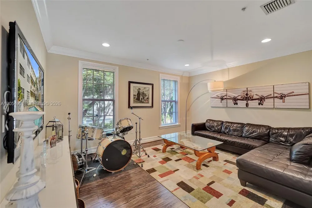 2726 Old Florida Trail, Wilton Manors, FL 33334