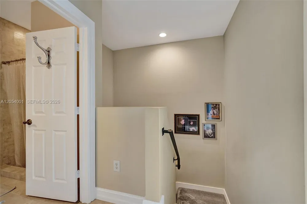 2726 Old Florida Trail, Wilton Manors, FL 33334