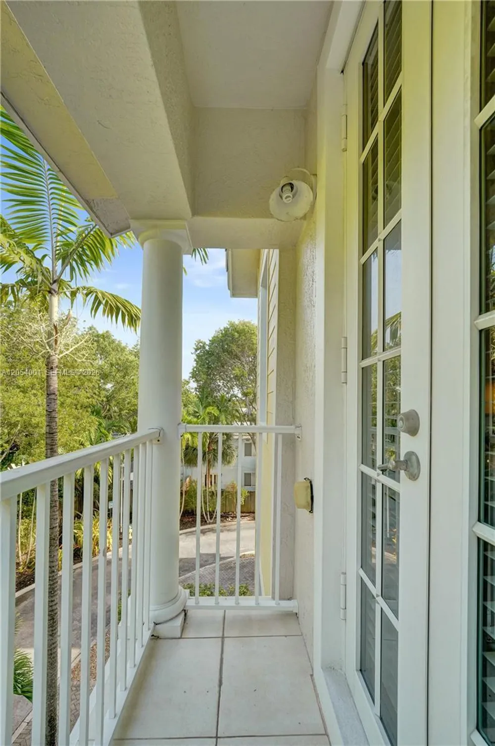 2726 Old Florida Trail, Wilton Manors, FL 33334