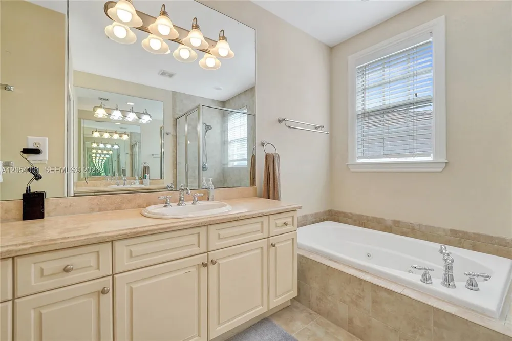 2726 Old Florida Trail, Wilton Manors, FL 33334