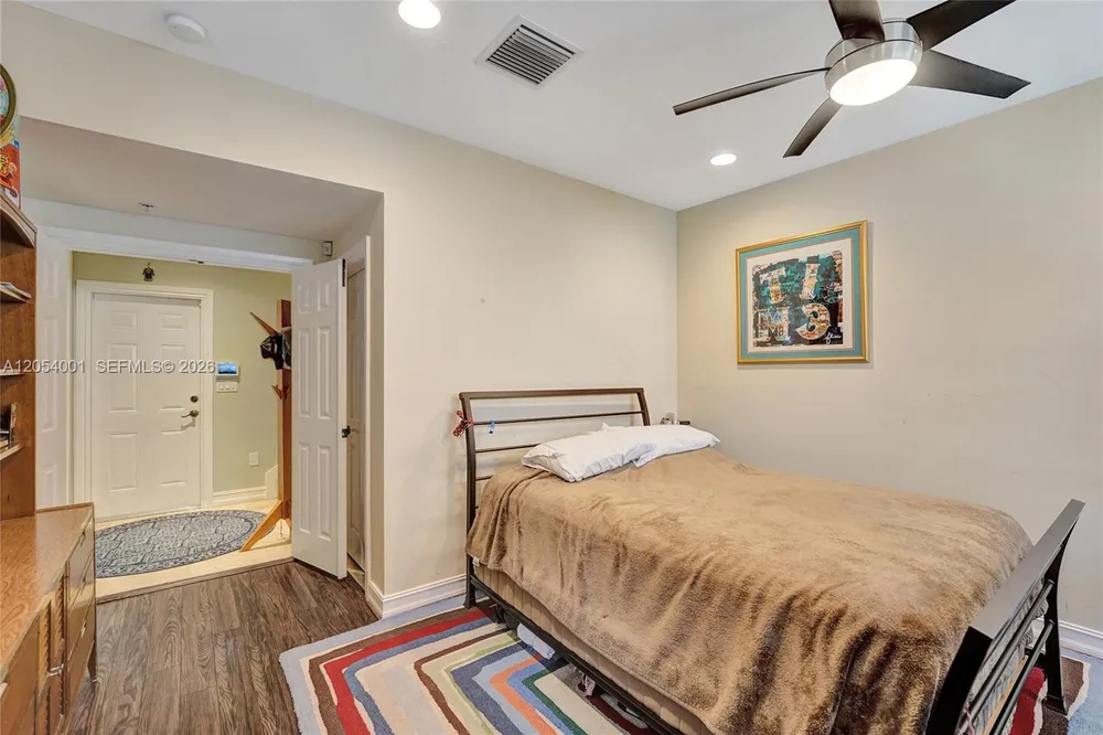 2726 Old Florida Trail, Wilton Manors, FL 33334