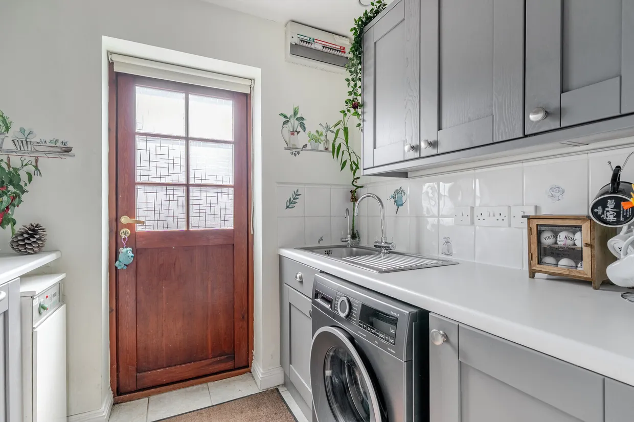 Wansdyke Road, Great Bedwyn, SN8 photo 7
