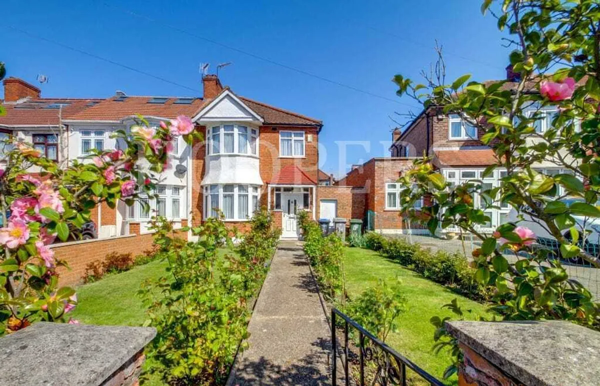 Ashcombe Park, London, NW2