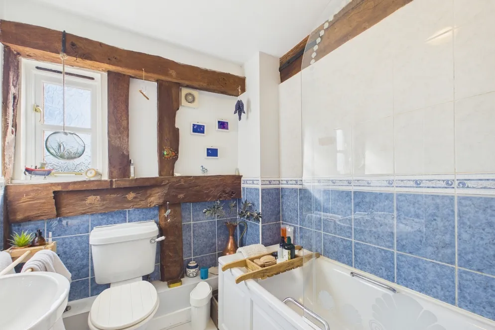Property carousel item 13