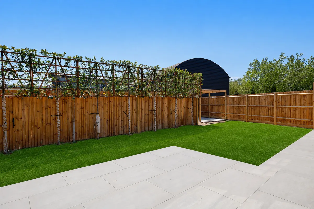 Old Farm Close, Charlwood, Surrey, RH6