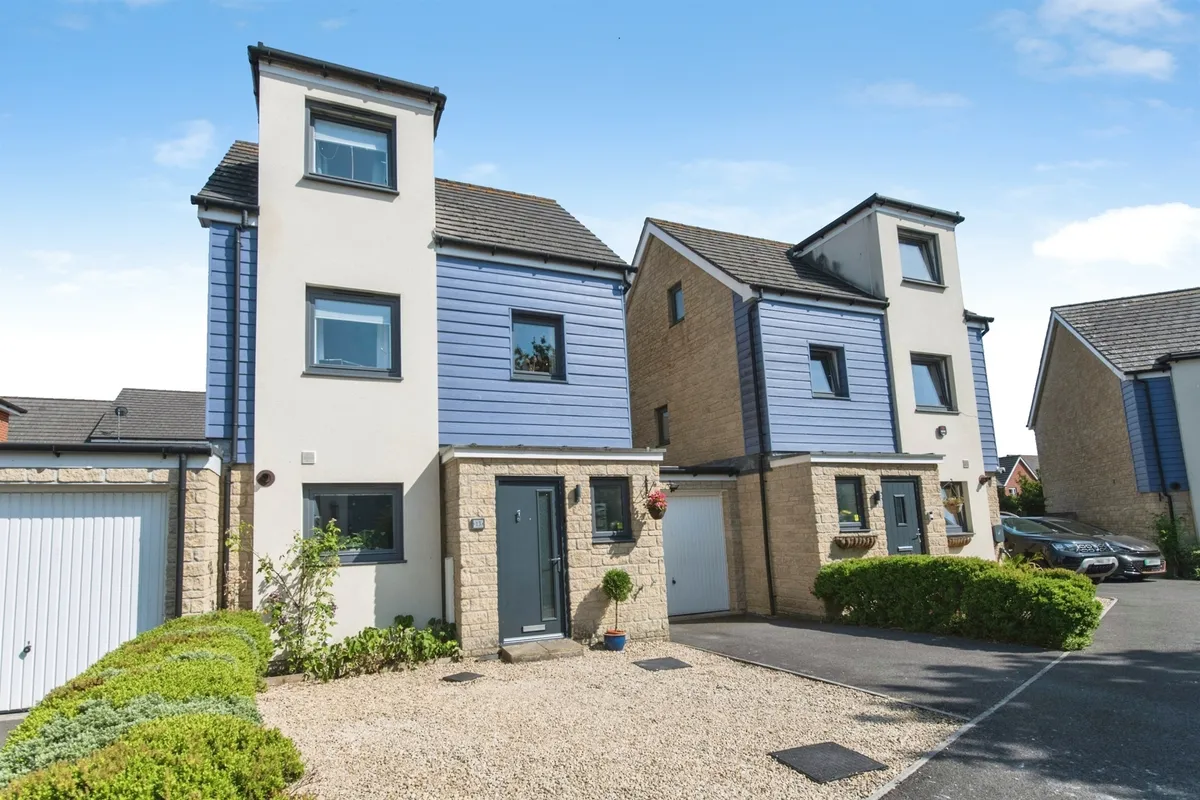 Petre Street, Axminster