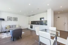 Tarling House, Elephant  Castle, SE17 photo 1