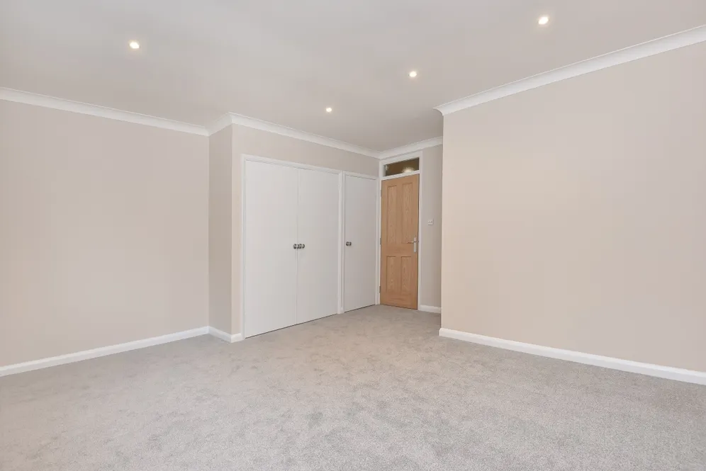 Albury Road Guildford GU1 photo 9