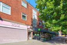 High Road, London