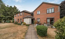 The Doultons, Octavia Way, Staines-upon-Thames, TW18 